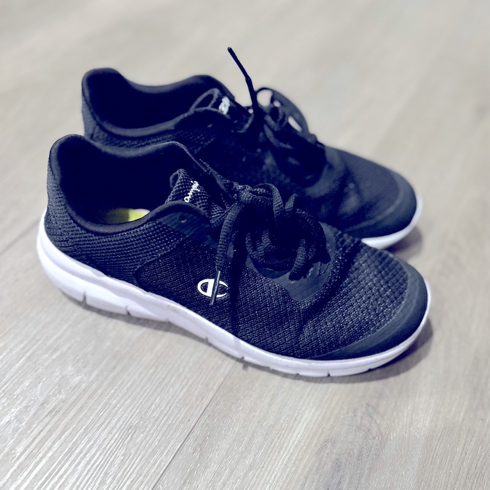 Champion Women's Mesh Gusto Performance Cross Trainer